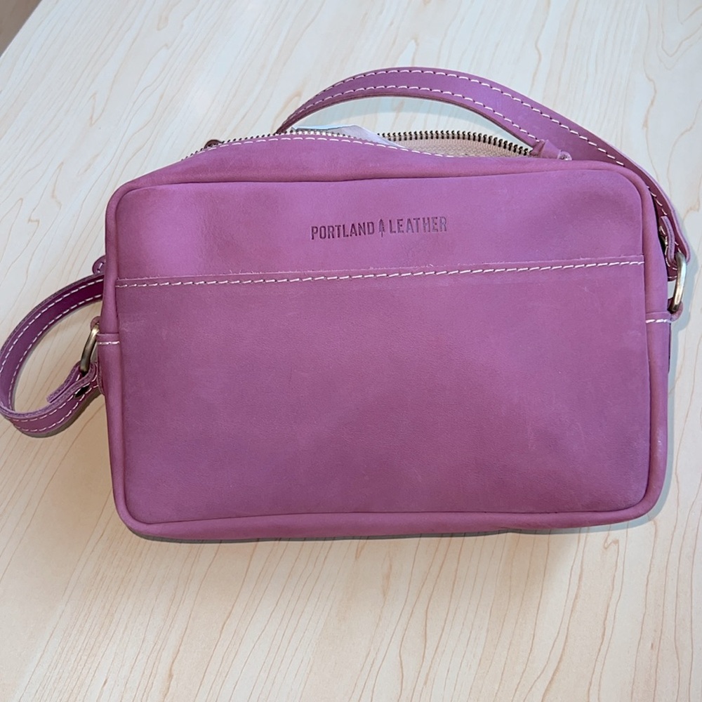 Portland Leather Pink (Foxglove) Crossbody Camera Bag Large - Picture 2 of 9
